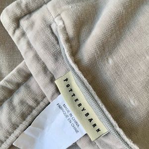 FLASH SALE $6 Pottery Barn Silver Velvet Cover 20”